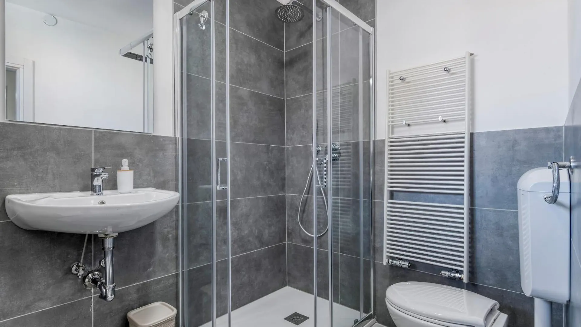 Panzió Guesthouse Civico 233 - Stanza Privata Parcheggio Colazione Bagni Condivisi Bologna