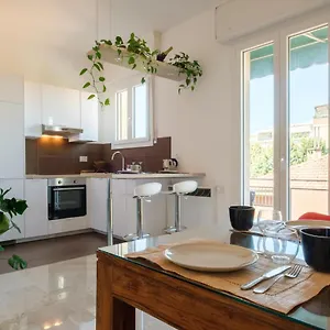Fabula 3 With Private Bathroom Bologne