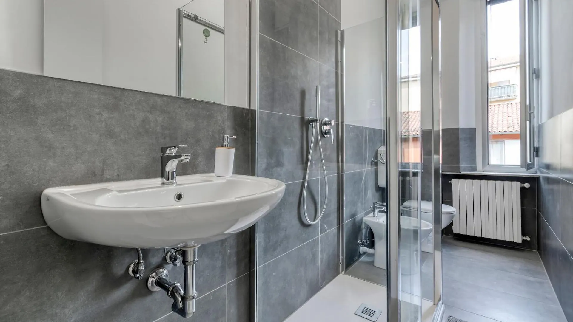 Guesthouse Civico 233 - Stanza Privata Parcheggio Colazione Bagni Condivisi Boloňa 0*,